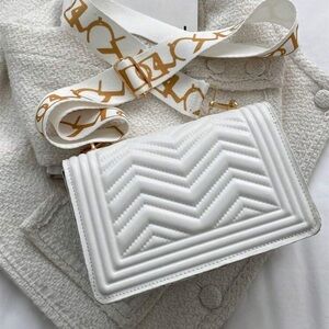 Chic White and Gold Crossbody Bag NTW mt31